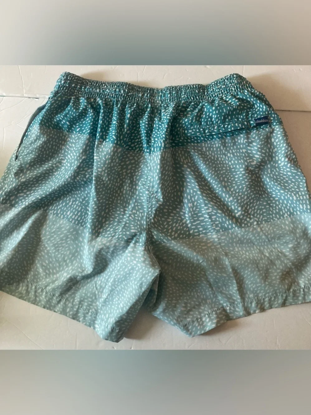 Chubbies SZ L turquoise Dot-Striped Swim Trunks